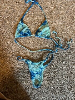 Frankie’s bikini